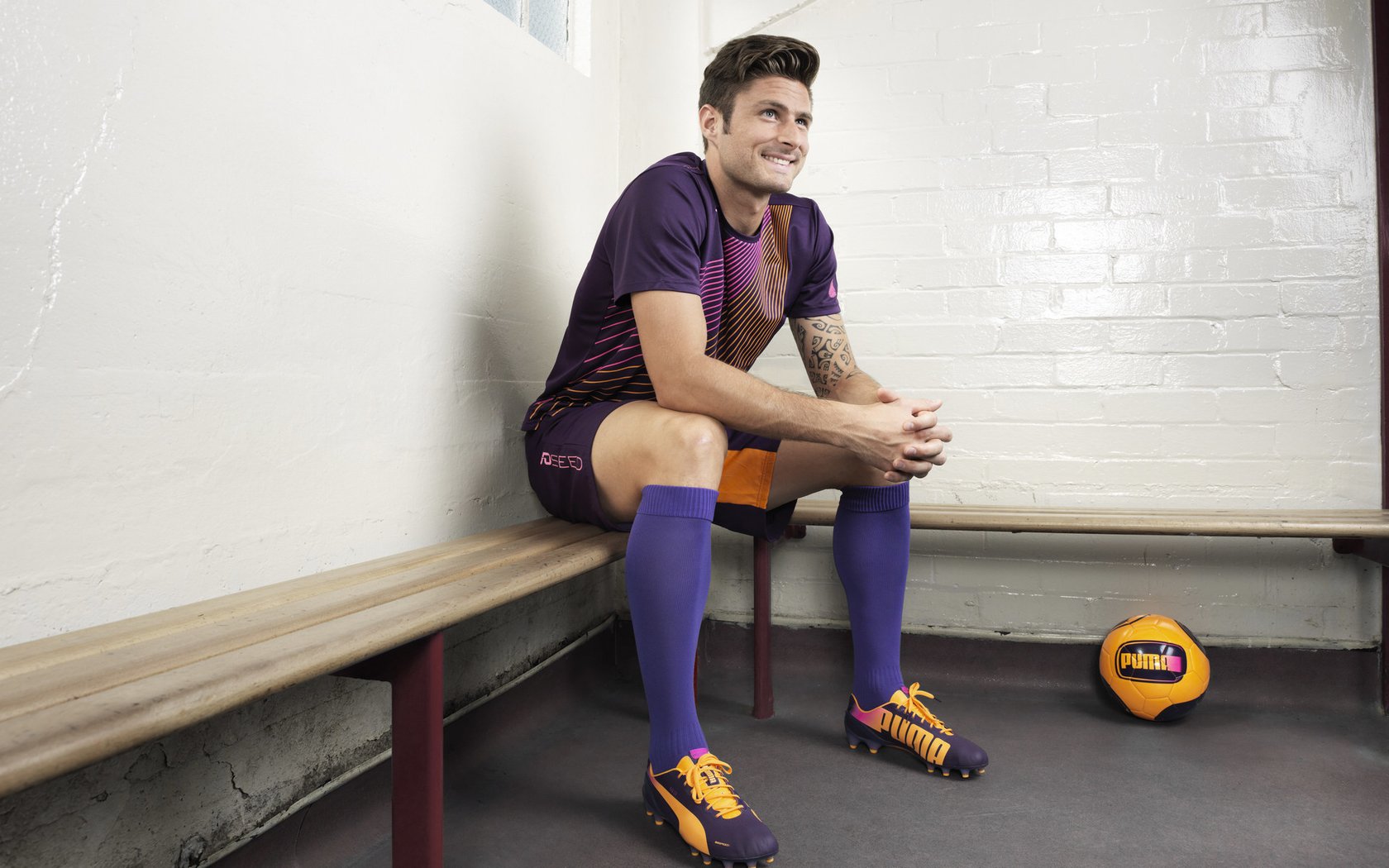 “爆发式全场攻势,比分不断刷新纪录,比赛精彩绝伦”,爆发力爆棚